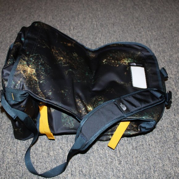 The North Face Base Camp Duffel - L - Picture 7 of 9